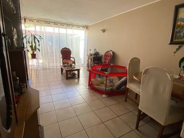Condominio Las Palmas/ Clinica Indisa / 5 dormitorios / Arauco Maipú