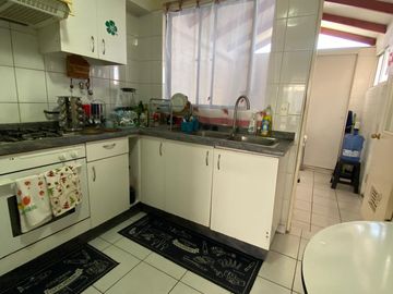 Condominio Las Palmas/ Clinica Indisa / 5 dormitorios / Arauco Maipú