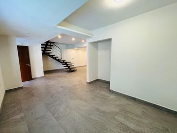 CASA NUEVA EN VENTA EN ESQUINA TRES RECAMARAS ZONA USBI XALAPA