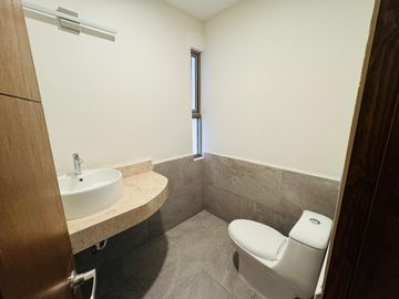CASA NUEVA EN VENTA EN ESQUINA TRES RECAMARAS ZONA USBI XALAPA