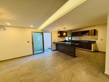 CASA NUEVA EN VENTA EN ESQUINA TRES RECAMARAS ZONA USBI XALAPA