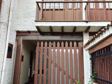 CASA EN VENTA EN LA FLORESTA