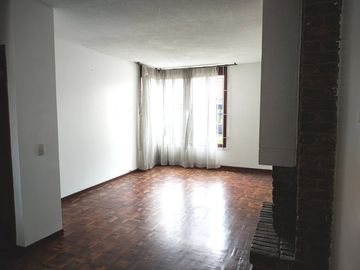 CASA EN VENTA EN LA FLORESTA