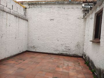 CASA EN VENTA EN LA FLORESTA