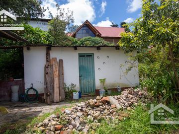VENTA DE CASA  A UNOS PASOS DEL CENTRO DE MINERAL DEL CHICO