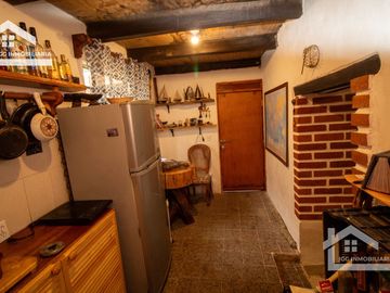 VENTA DE CASA  A UNOS PASOS DEL CENTRO DE MINERAL DEL CHICO