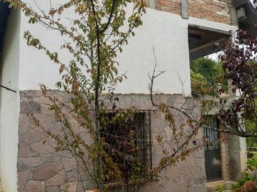 VENTA DE CASA  A UNOS PASOS DEL CENTRO DE MINERAL DEL CHICO