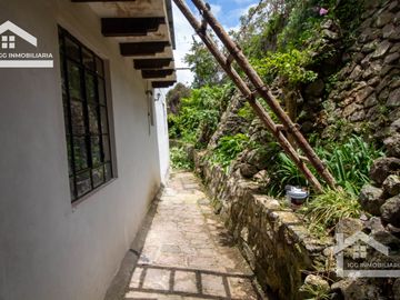 VENTA DE CASA  A UNOS PASOS DEL CENTRO DE MINERAL DEL CHICO