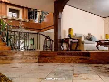 Hermosa Casa Clásica En Venta en Estrellas Del Sur| Recámara en Planta Baja| A 5min del Centro Comercial Angelópolis, Plaza el Triangulo y las Animas