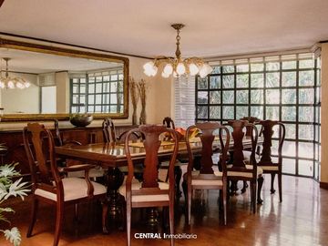 Hermosa Casa Clásica En Venta en Estrellas Del Sur| Recámara en Planta Baja| A 5min del Centro Comercial Angelópolis, Plaza el Triangulo y las Animas