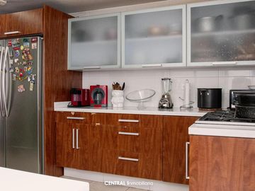 Hermosa Casa Clásica En Venta en Estrellas Del Sur| Recámara en Planta Baja| A 5min del Centro Comercial Angelópolis, Plaza el Triangulo y las Animas