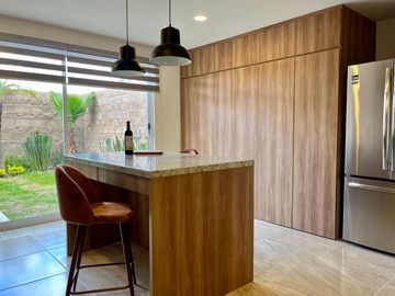 VENTA DE CASA LOMAS DE ANGELOPOLIS