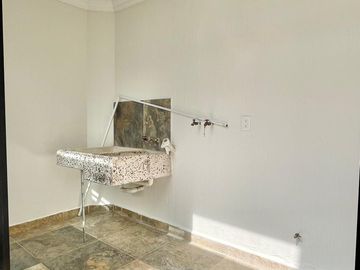 CASA EN VENTA (ejido) DENTRO DE PRIVADA EN CACALOMACAN A 5min DE PASEO COLON DE TOLUCA