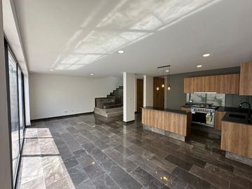 VENTA DE CASA LOMAS DE ANGELOPOLIS