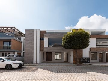 CASA EN VENTA LOMAS DE ANGELOPOLIS PARQUE ZACATECAS
