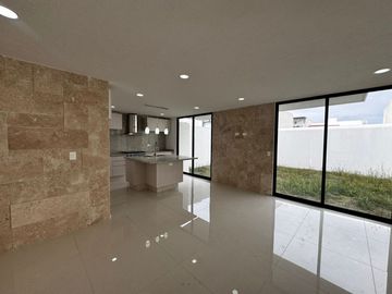 CASA EN VENTA LOMAS DE ANGELOPOLIS PARQUE ZACATECAS