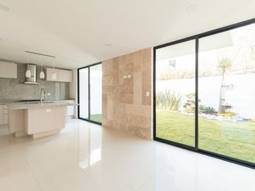 CASA EN VENTA LOMAS DE ANGELOPOLIS PARQUE ZACATECAS