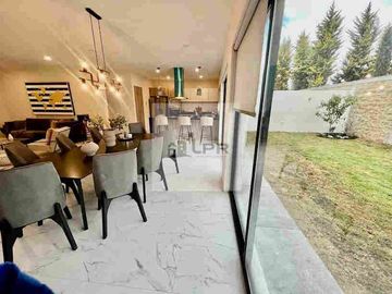 VENTA DE CASA CERCA DEL PARQUE BICENTENARIO, AMENIDADES, EXCLUSIVIDAD