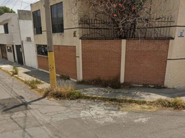 VENTA CASA EN ESQUINA COLONIA SAN MANUEL CERCA DE CU