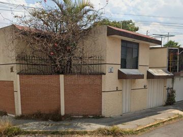 VENTA CASA EN ESQUINA COLONIA SAN MANUEL CERCA DE CU