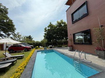 GRAN OPORTUNIDAD-CASA DE CAMPO EN ASIA