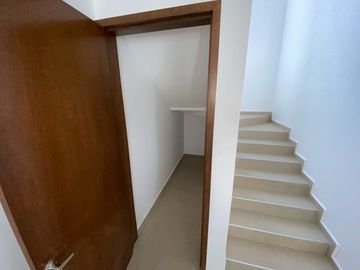 CASA EN VENTA ATRAS DE PLAZA SAN DIEGO