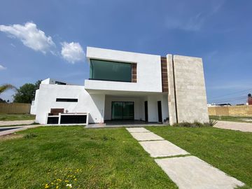 CASA EN VENTA ATRAS DE PLAZA SAN DIEGO