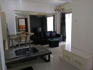 SEWA TAHUNAN WATERPLACE RESIDENCE 2BR FURNISHED LANTAI SEDANG 56m2