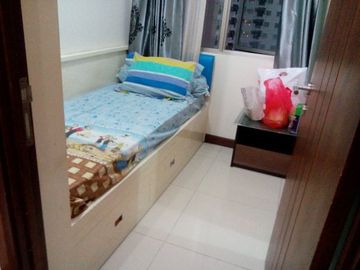 SEWA TAHUNAN WATERPLACE RESIDENCE 2BR FURNISHED LANTAI SEDANG 56m2