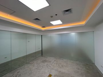 Office with Parking Slot for Sale at Alveo Financial Tower by Alveo Land Makati
