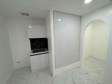 Office with Parking Slot for Sale at Alveo Financial Tower by Alveo Land Makati