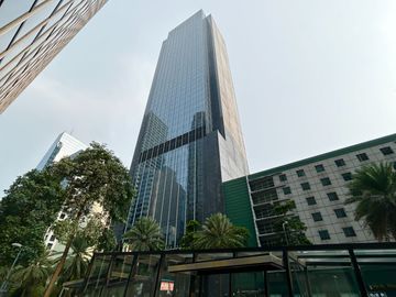 Office with Parking Slot for Sale at Alveo Financial Tower by Alveo Land Makati