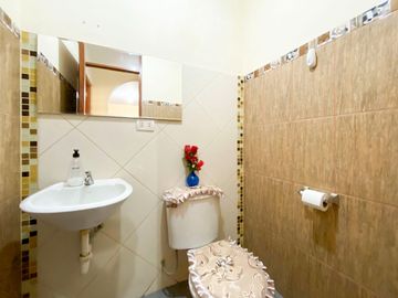 En venta amplio y bien distribuido departamento en Piso 2 cerca de la Panamericana Sur en Surco.