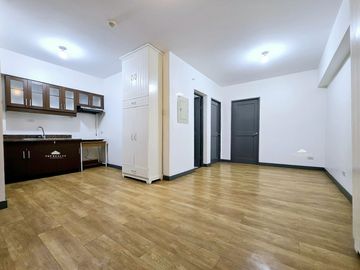 Royal Palm Residences, 2BR Condo for Sale in Acacia Estate, Taguig City