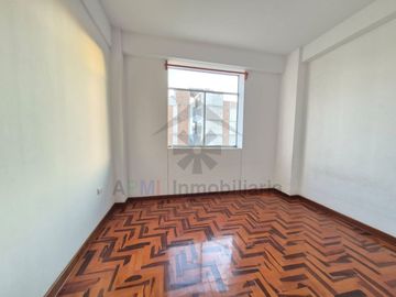 VENTA DE DEPARTAMENTO CON ASCENSOR EN URB. VILLA DEL NORTE DE CHICLAYO
