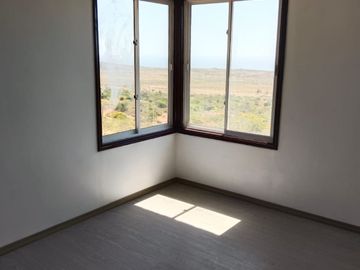 Hermosa Parcela Con Casa En Los Vilos Con Bosque Nativo