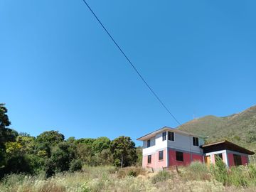 Hermosa Parcela Con Casa En Los Vilos Con Bosque Nativo