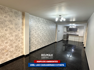 Casa Frente A Parque - Urb Casuarinas (Ica Cercado)
