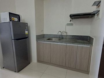 1 BED and BATH Apartment/Condo For Sale!!!