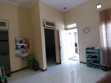 Rumah Baruk Tengah Pondok Nirwana Strategis One Gate Nego Sampai Deal