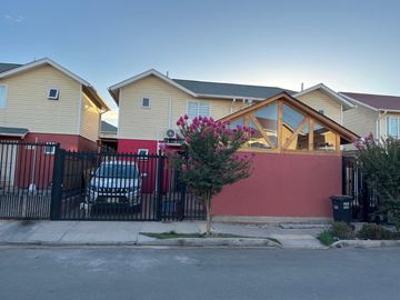VENDO HERMOSA CASA CALLE TANNAT- PADRE HURTADO