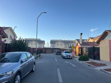 VENDO HERMOSA CASA CALLE TANNAT- PADRE HURTADO