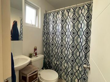 VENDO HERMOSA CASA CALLE TANNAT- PADRE HURTADO