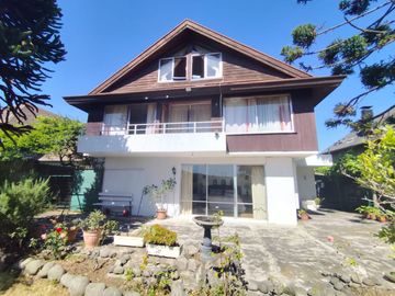 Hermosa casa con piscina y gran terreno, Lomas de San Andrés