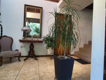 Hermosa casa con piscina y gran terreno, Lomas de San Andrés