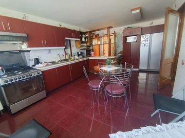 Hermosa casa con piscina y gran terreno, Lomas de San Andrés
