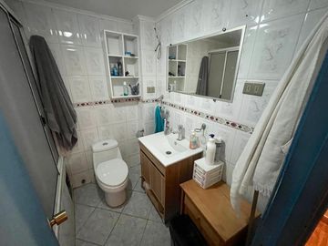 Casa Ampliada en Villa Jardines de Rinconada, Maipú.