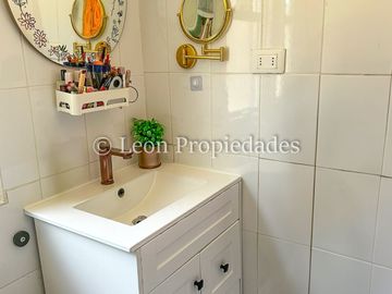 Leon Propiedades vende parcela con casa en sector Hornitos, Curacaví.
