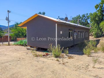 Leon Propiedades vende parcela con casa en sector Hornitos, Curacaví.