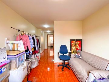 ¡Ocasión! En Venta Bonita Casa Remodelada Frente al Colegio Alpamayo, Límite con La Molina